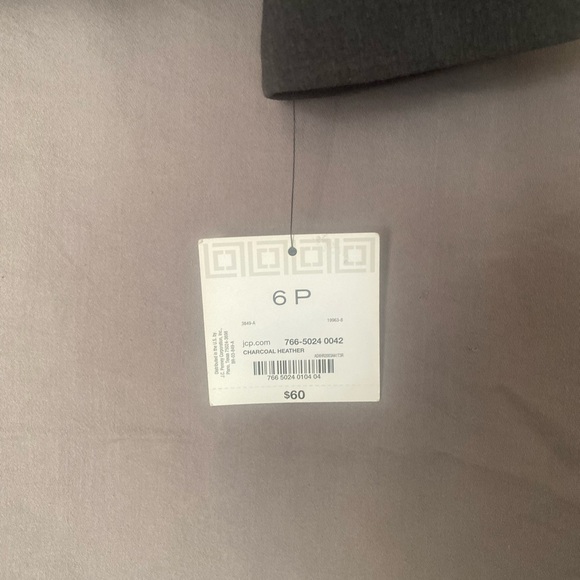 Liz Claiborne Women’s Grey Blazer NWT SZ 6 P - Picture 2 of 5